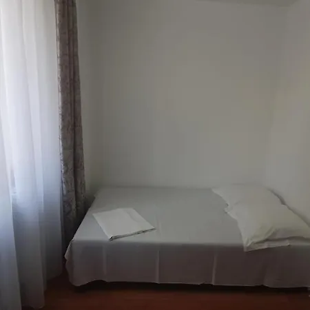 Sea Side Apartment *